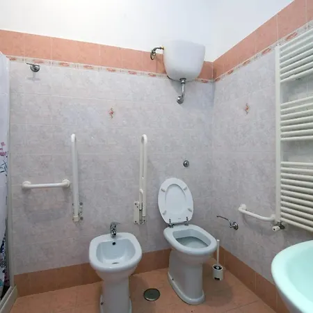 بيت شباب Stabia Gulfview *