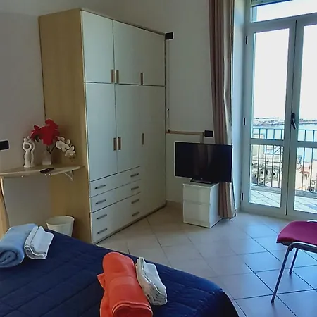 Stabia Gulfview Hostal
